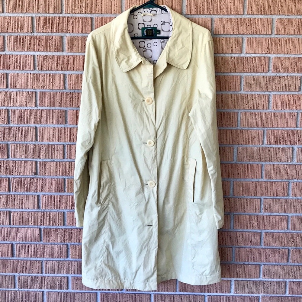 Cabela’s yellow trench coat